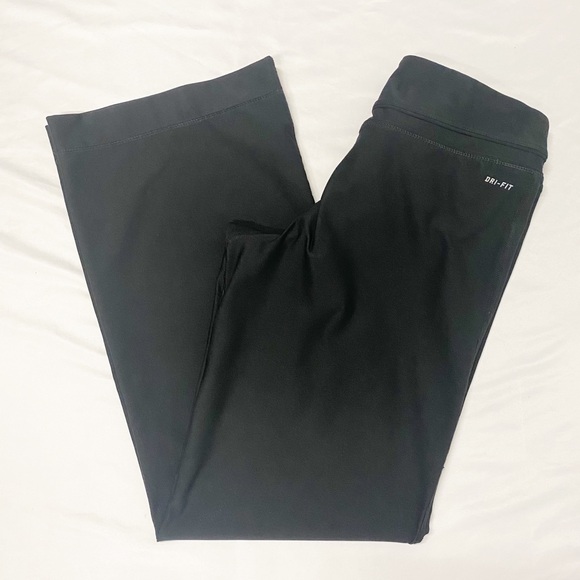 Nike Dri Fit Black Straight Leg Stretchy Athletic Pants - Picture 10 of 11